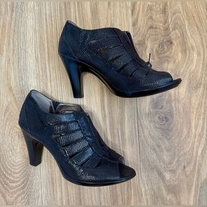 Sofft Fabiana Black Front Zipper Heels Size 8.5 LNC